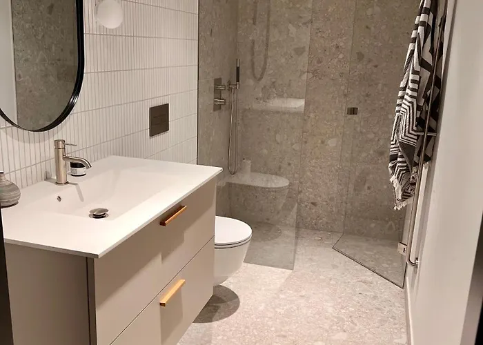 The Wooden House, Spacious, Garden, New And Modern Апартаменты