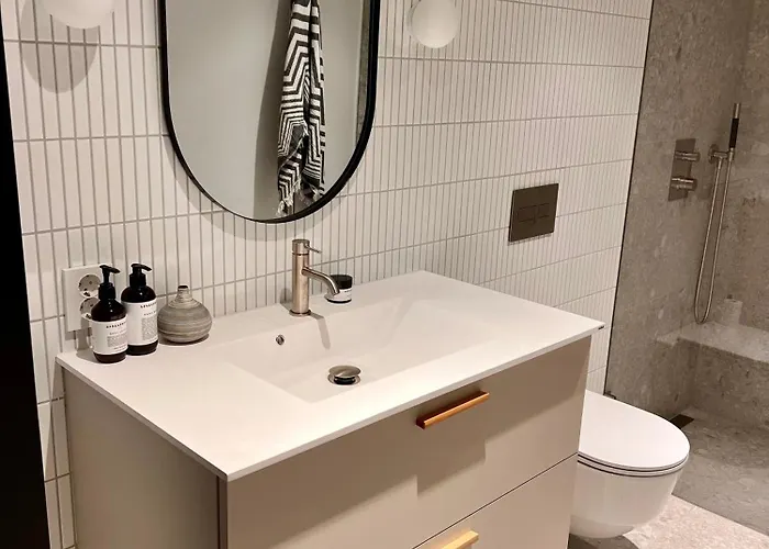 The Wooden House, Spacious, Garden, New And Modern Апартаменты *