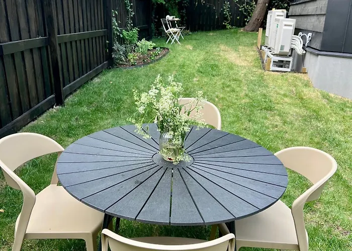 Апартаменты The Wooden House, Spacious, Garden, New And Modern Осло