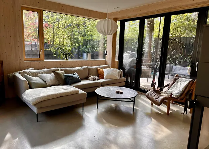 The Wooden House, Spacious, Garden, New And Modern