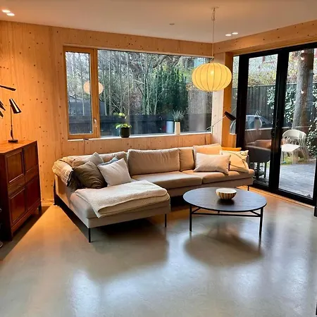 Apartment The Wooden House, Spacious, Garden, Brand New, Modern *