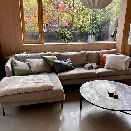 The Wooden House, Spacious, Garden, Brand New, Modern